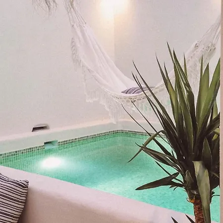 Apartamento With Private Pool *