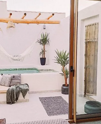 With Private Pool Appartement *