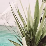 With Private Pool 公寓 *