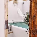 With Private Pool 公寓 *
