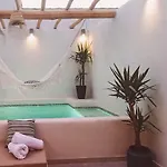 With Private Pool 公寓 龙达