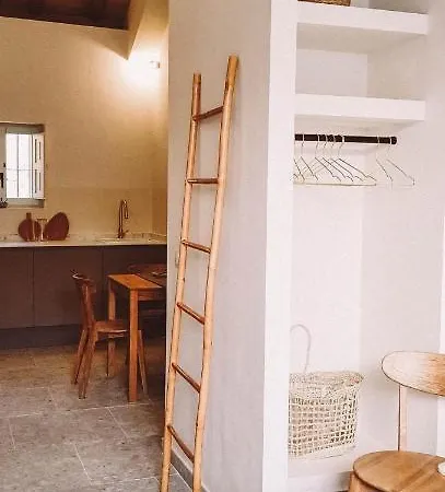 With Private Pool 公寓