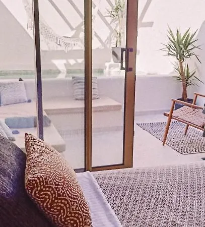With Private Pool Apartment *