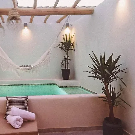 With Private Pool 公寓 龙达