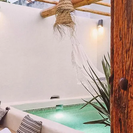 With Private Pool 公寓 龙达