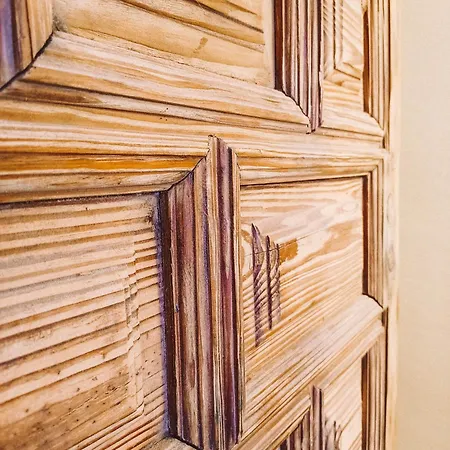 With Private Pool 龙达