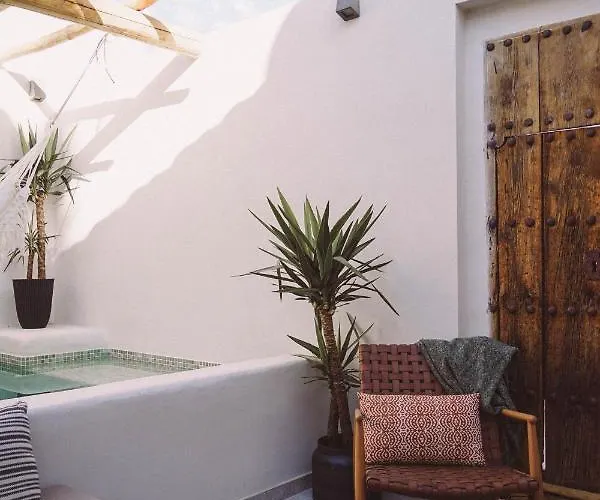 With Private Pool Appartamento *